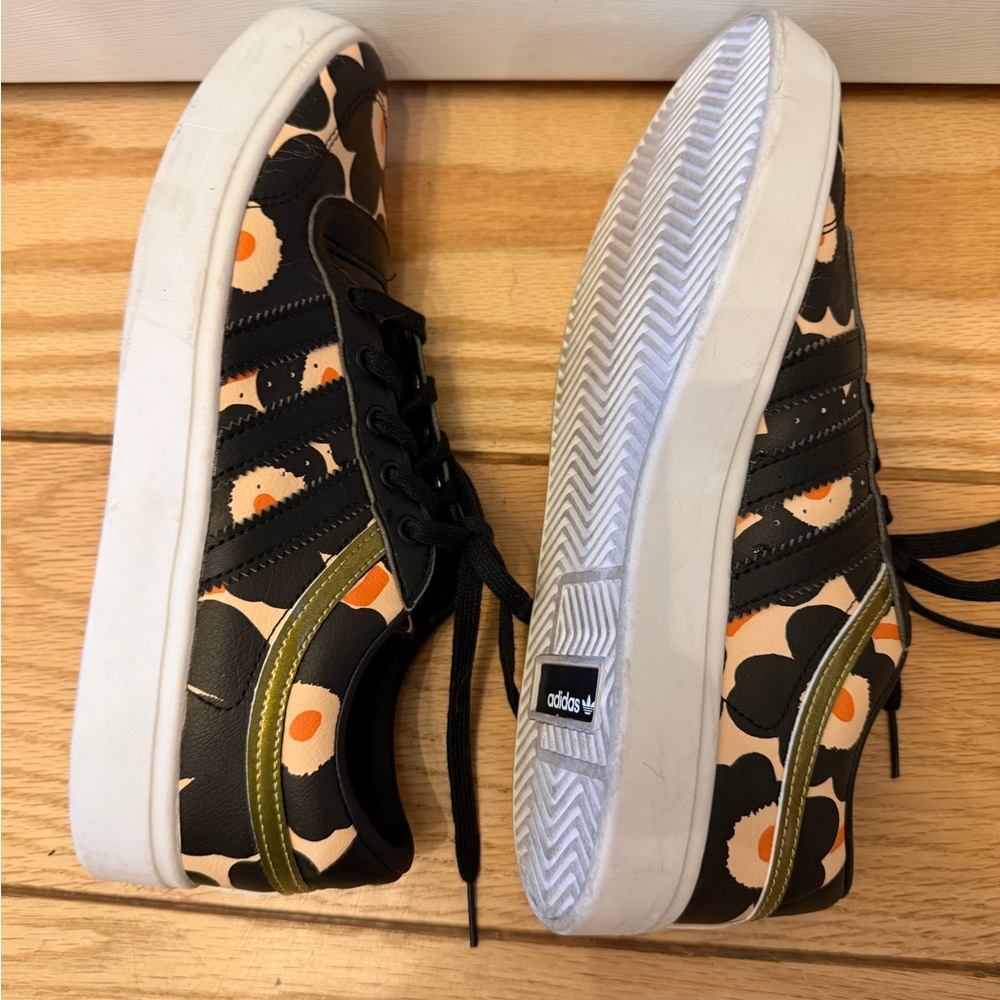 Adidas x Marimekko Sneakers - Picture 6 of 9